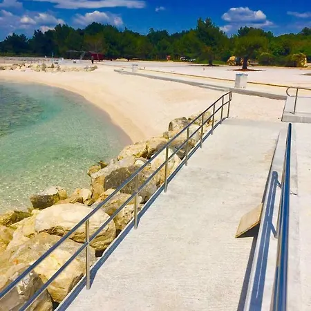 50 Shades Of Grey Вілла Пула