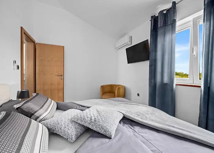 Vila 50 Shades Of Grey Pula